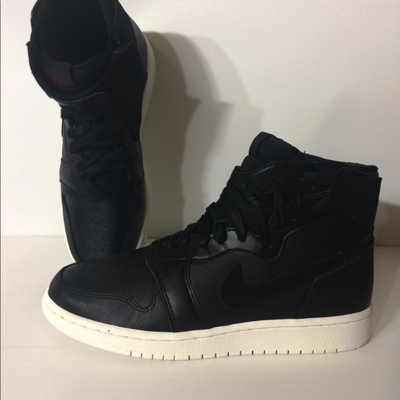 jordan 1 all black white sole